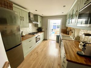 Kitchen- click for photo gallery